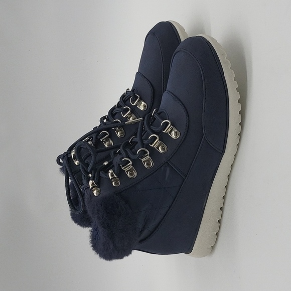 1051- Karen Scott Ankle Boots Size 7 White And Blue Colors NWT - Picture 1 of 8